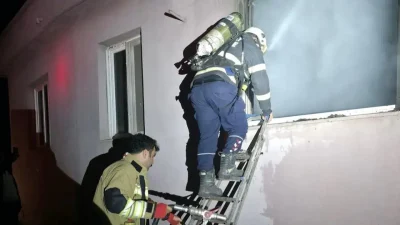 Hatay’ın Hassa ilçesinde bir müstakil evde çıkan yangın mahalle sakinlerine