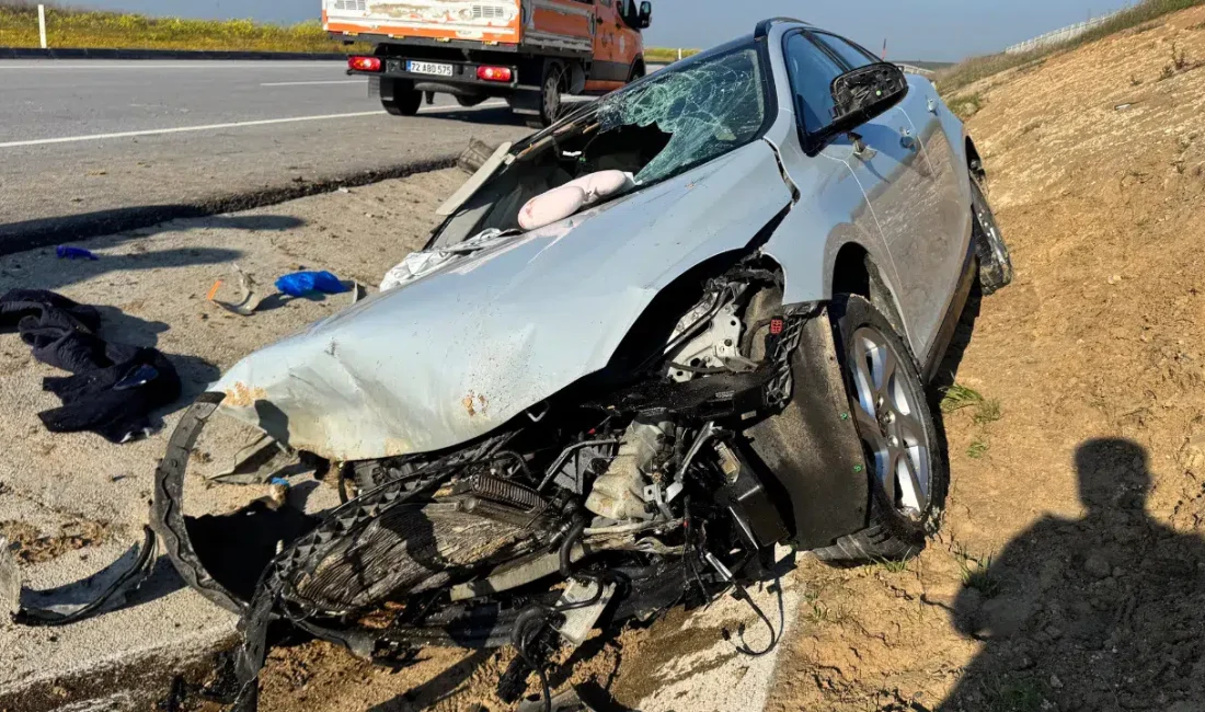 Edirne’nin Havsa ilçesinde kontrolden çıkan bir otomobilin yoldan savrulması sonucu