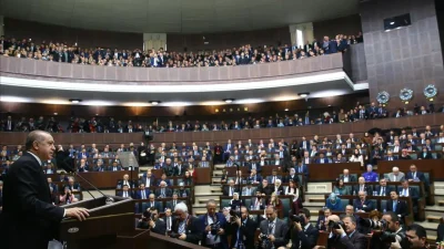 AK Parti’nin bugün gerçekleştirilecek grup toplantısında siyaset kulislerini hareketlendiren önemli