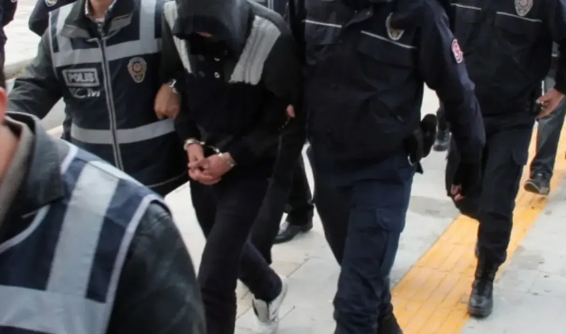 Mersin’in Tarsus ilçesinde iki grup arasında dün başlayan taşlı kavga,