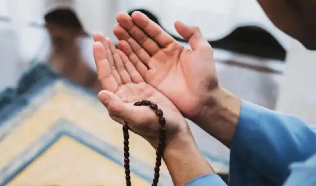 İslam dünyası için haftanın en kutsal ve bereketli günü olan