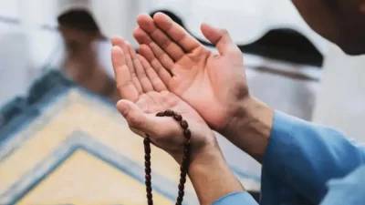 İslam dünyası için haftanın en kutsal ve bereketli günü olan