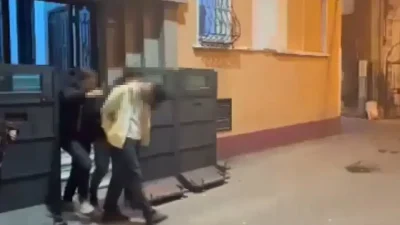 İstanbul’un en hareketli noktalarından biri olan Beyoğlu’nda, sokak ortasında yaşanan