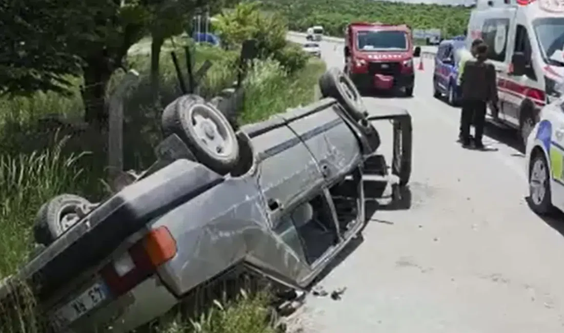 Kütahya-Afyonkarahisar kara yolunda kontrolden çıkarak bir iş yerinin duvarına çarpan
