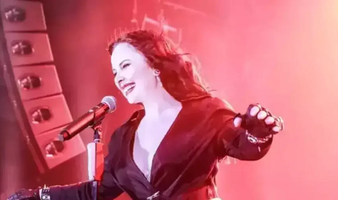 Türk rock müziğinin en güçlü seslerinden biri olan Şebnem Ferah,