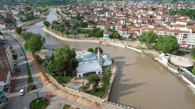 Tokat’ın Turhal ilçesinde son günlerde değişen hava şartları taşkın riskini