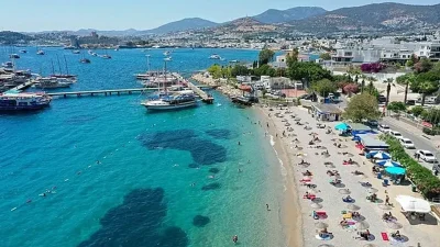 Türkiye’nin en popüler tatil destinasyonlarından biri olan Bodrum’da plaj sezonu