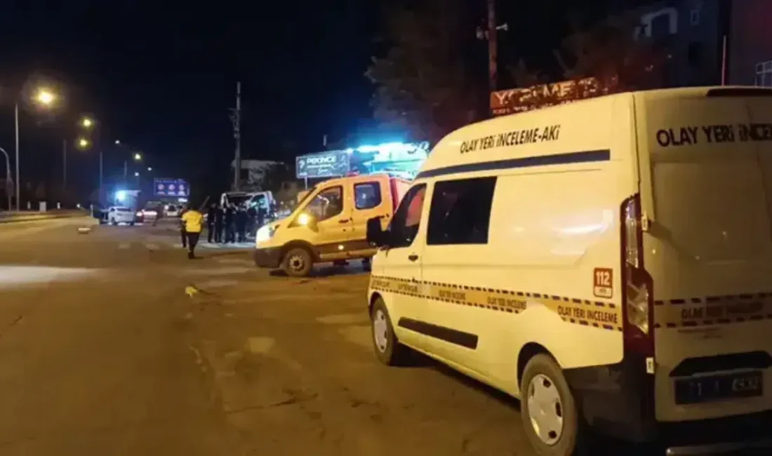 Kırıkkale’de kontrolden çıkan otomobilin park halindeki bir araca ve trafik