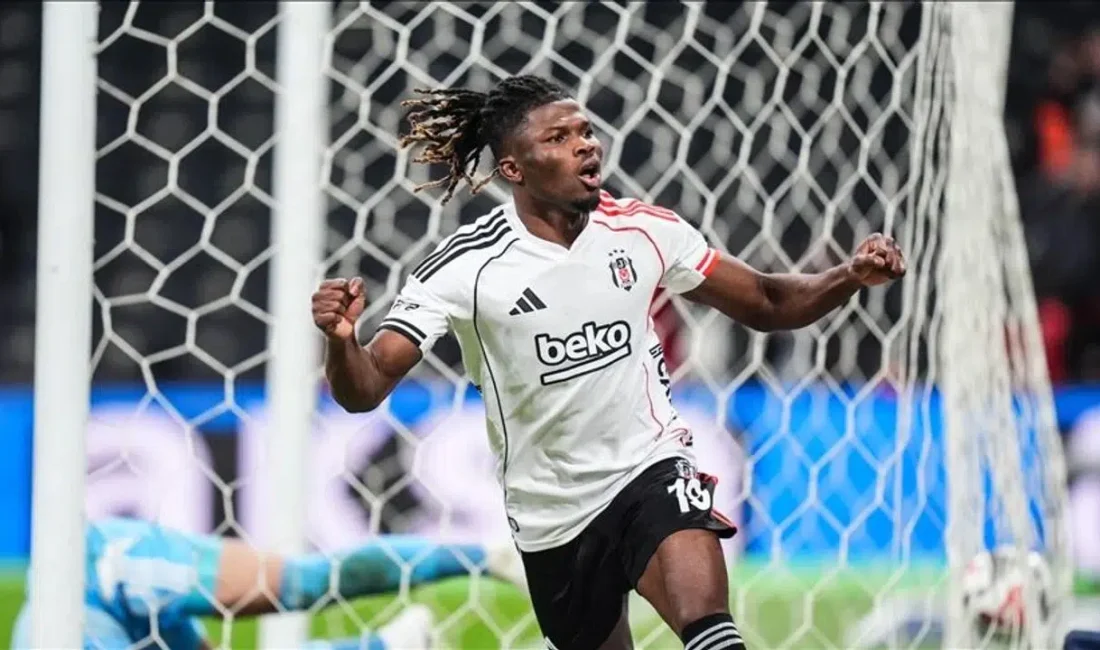 Süper Lig’de transfer piyasası son dakika gelişmeleriyle sallanmaya devam ederken,