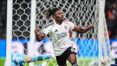 Süper Lig’de transfer piyasası son dakika gelişmeleriyle sallanmaya devam ederken,