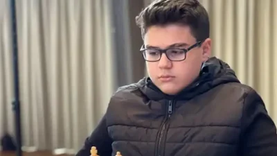 Milli satranç sporcusu Yağız Kaan Erdoğmuş, uluslararası arenada sergilediği üstün