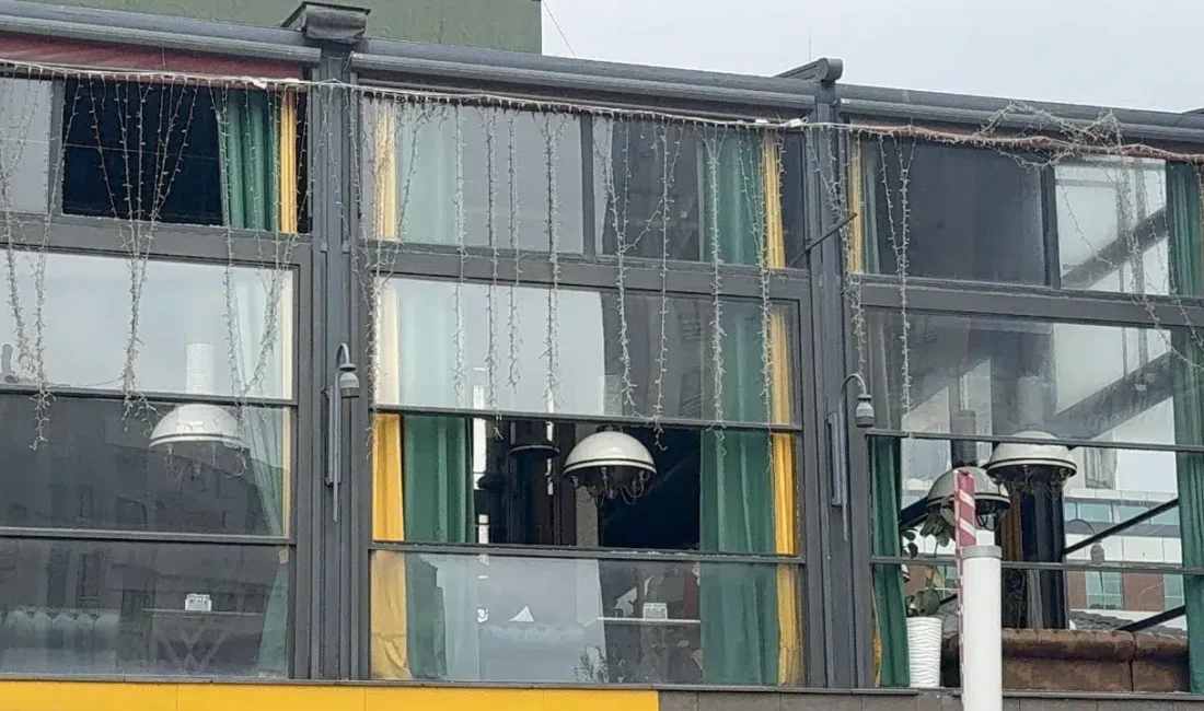 İstanbul Esenyurt’ta bir kafeye silahlı saldırı düzenleyen 17 yaşındaki zanlı,