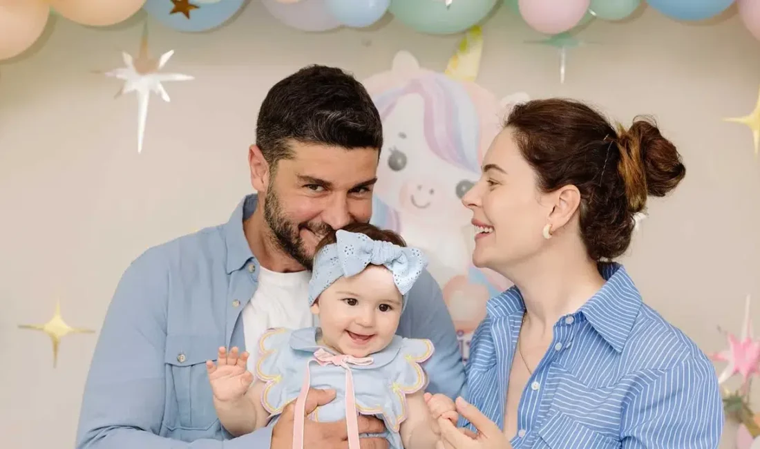Türkiye’nin en sevilen oyuncu çiftlerinden Yıldız Çağrı Atiksoy ve Berk