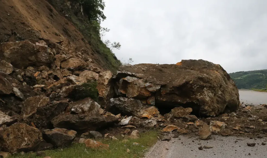 Tokat ile Çat beldesi arasındaki ulaşımı sağlayan kara yolunda meydana