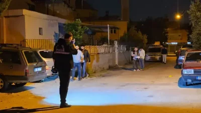 Adana’nın Yüreğir ilçesinde komşular arasında başlayan sözlü tartışmanın kısa sürede