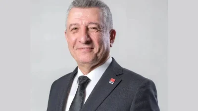 İzmir siyasetinde taşları yerinden oynatacak flaş bir gelişme yaşandı. Hakkında
