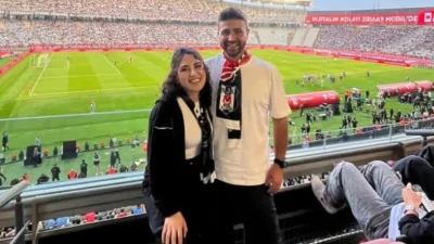 Çok Güzel Hareketler Bunlar 2 kadrosunda sergilediği performansla geniş bir