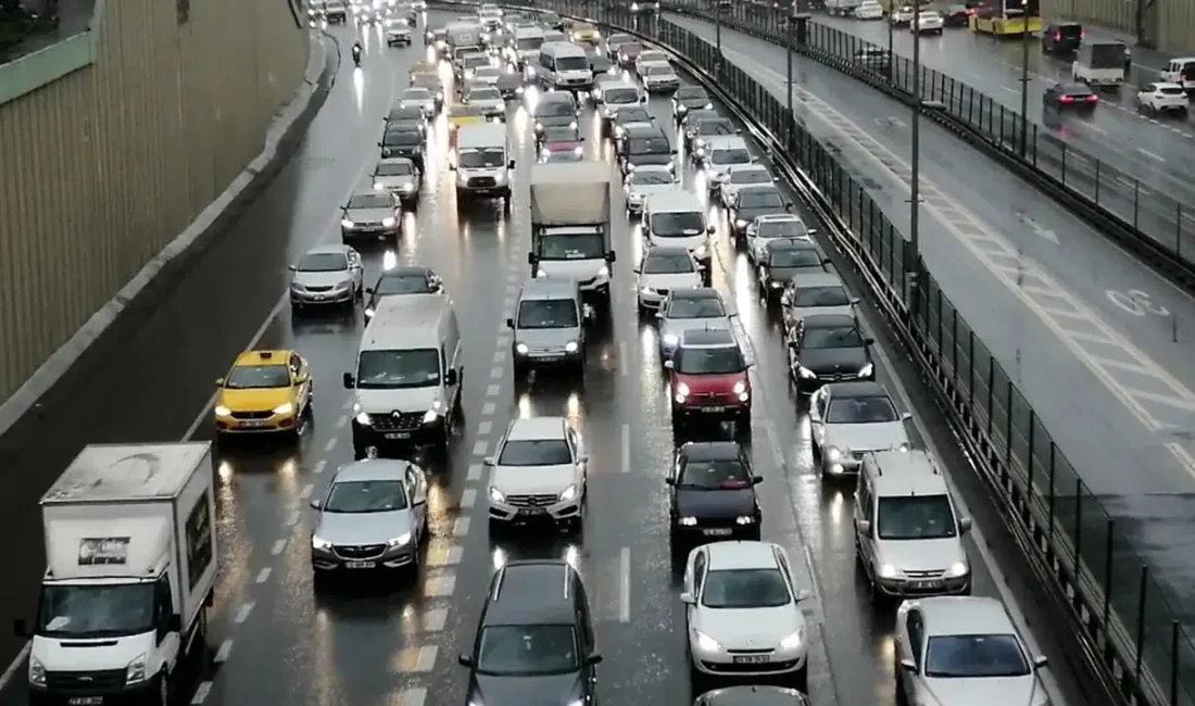 Kurban Bayramı tatilinin sona ermesiyle birlikte memleketlerinden ve tatil beldelerinden