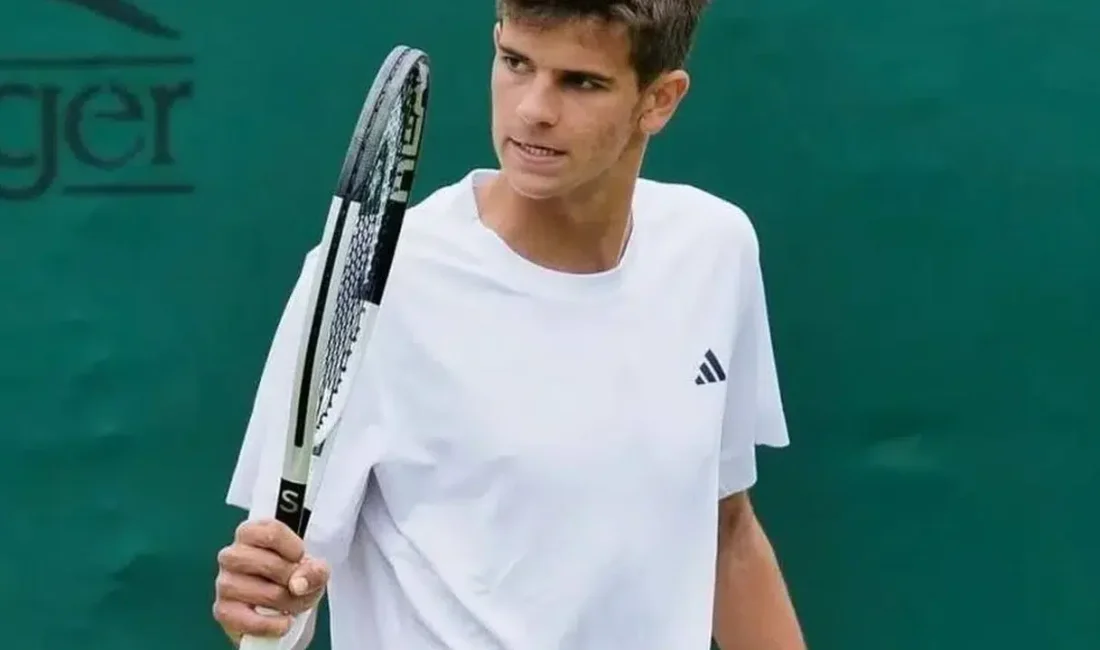 Tenis dünyası yeni bir yıldızın doğuşuna şahitlik ediyor. Genç yaşına