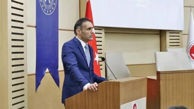 Kamu maliyesi ve vergi yönetimi alanındaki derin tecrübesiyle tanınan Mehmet