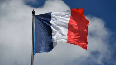Fransa’nın başkenti Paris, uluslararası arenada çok konuşulacak tarihi bir adım