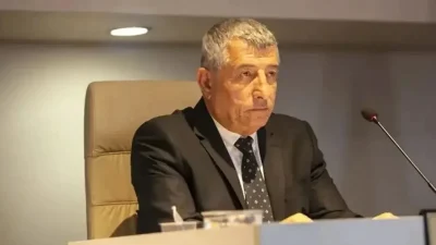 İzmir’de sabah saatlerinde büyük bir hareketlilik yaşandı. Güzelbahçe Belediye Başkanı