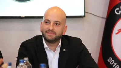 Türk futbolunda tarihi bir başarıya imza atarak Çorum FK’yı Süper
