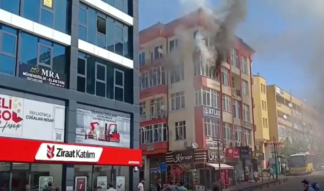 Aksaray’ın kalbinde yer alan 5 katlı iş merkezinden yükselen dumanlar