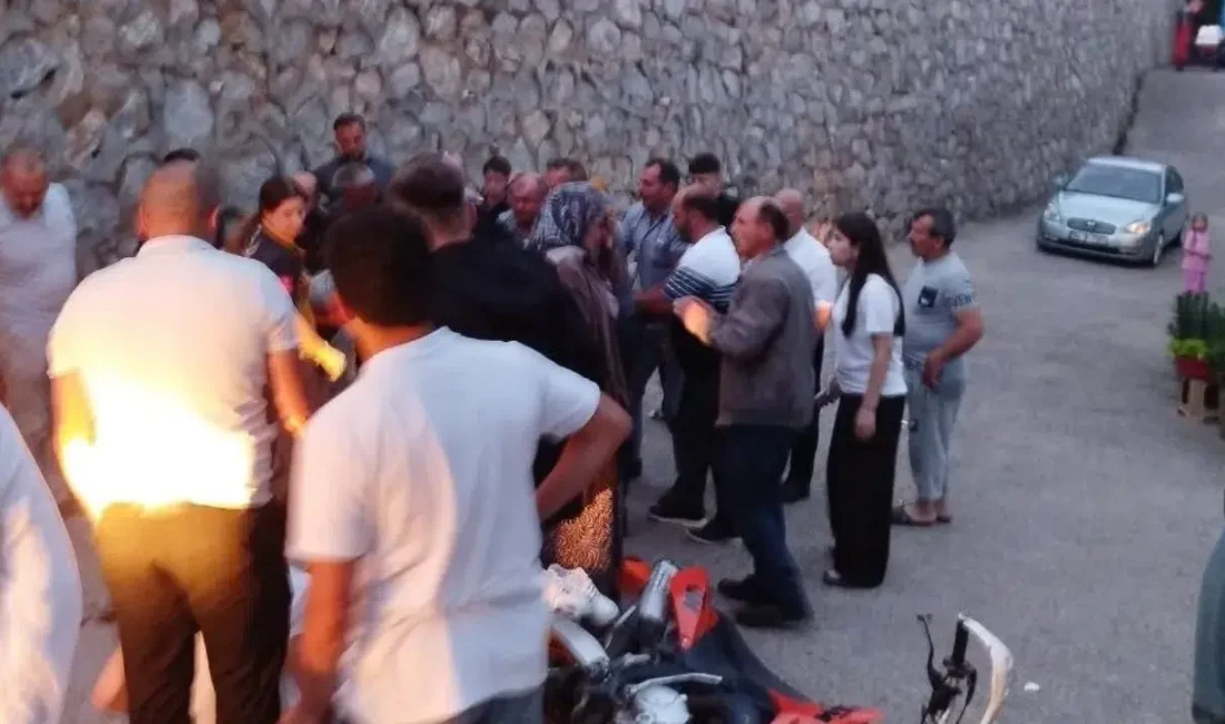 Sakarya’nın Karasu ilçesinde akılalmaz bir trafik kazası meydana geldi. Öndeki