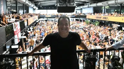 İngiliz futbolunun zirvesi olan Premier Lig’e yükselme başarısı gösteren Hull