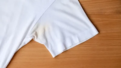 Zamanla grileşen ve eskiyen beyaz çamaşırlarınızı kar gibi yapacak o