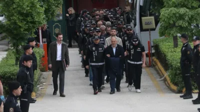 Eskişehir’de yerel yönetimi sarsan yolsuzluk soruşturmasında kritik sürece girildi. Aralarında
