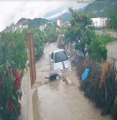Hatay’ın Samandağ ilçesinde yaşanan sel felaketinin ardından ortaya çıkan güvenlik