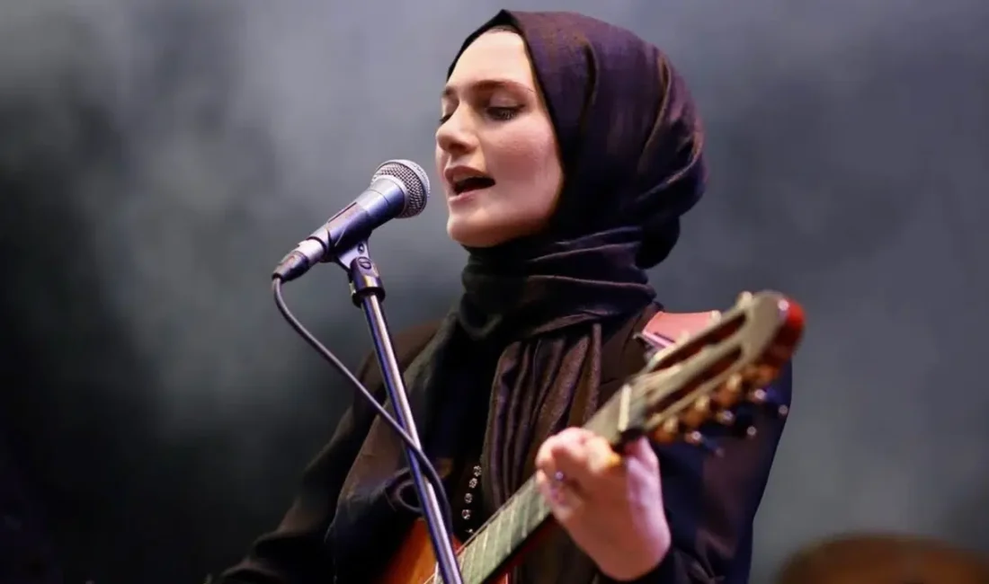 Sanat dünyasının genç ve yetenekli isimlerinden biri olan Zeynep Betül