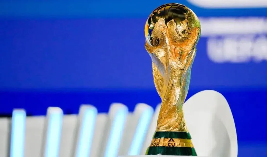 Dünya Kupası coşkusu tüm dünyayı sararken, futbolseverler dev turnuvanın başlangıç