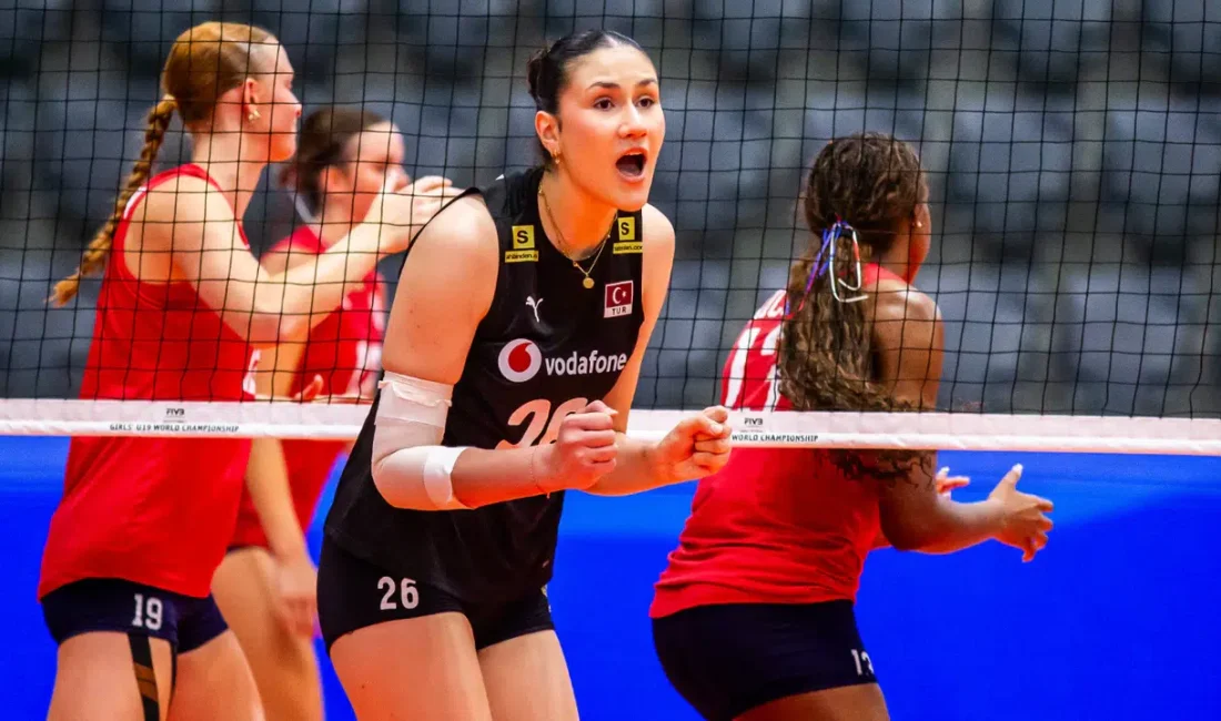 Eczacıbaşı altyapısından yetişen ve henüz 16 yaşında olmasına rağmen A