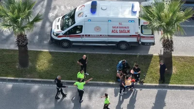 Antalya’nın Manavgat ilçesinde aynı istikamette seyir halindeki iki motosikletin çarpışması