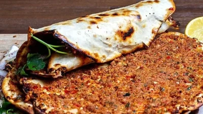 Muğla’nın Fethiye ilçesinde bir işletmenin tek bir lahmacun için 1450