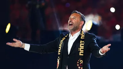 Gelecek sezonun kadro planlamasını titizlikle yürüten Galatasaray yönetimi orta sahada