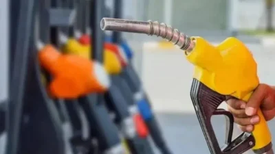 Komorlar’da akaryakıt fiyatlarına yapılan son zamlar halkı sokağa dökerken, barışçıl