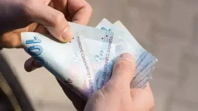 Ekranların sevilen yüzü Melis Sezen, son dönemde canlandırdığı iddialı karakterlerle