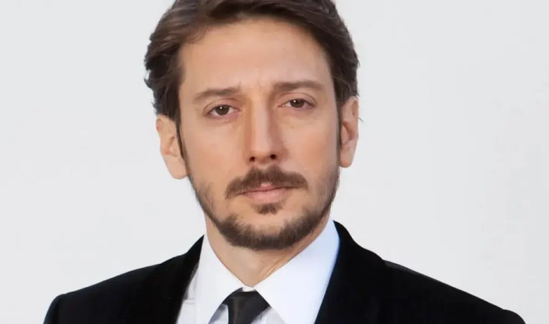 Türk tiyatro ve sinema dünyasının sevilen isimlerinden Engin Hepileri, aldığı