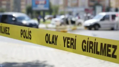 İstanbul Esenyurt’ta polisin gerçekleştirdiği gözaltı işlemi sırasında ortalık bir anda