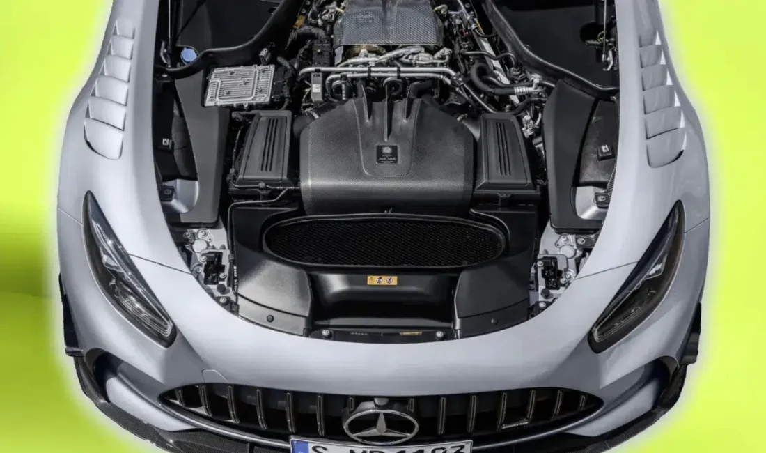 Otomobil dünyasında büyük ses getiren bir karara imza atan Mercedes-AMG,