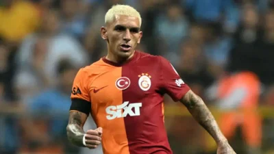 Galatasaray’ın orta sahadaki dinamosu Lucas Torreira, şampiyonluk kutlamalarında döktüğü gözyaşlarıyla