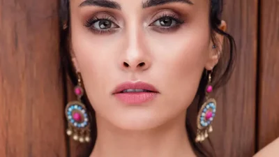 Show TV ekranlarının reyting rekortmeni dizisi Kızılcık Şerbeti’ne Hilal karakteriyle