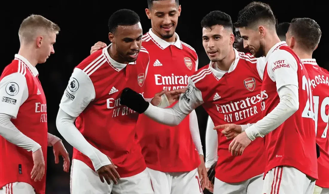 Dünyanın en prestijli futbol ligi olan Premier Lig’de şampiyonluk yarışı