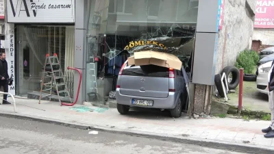 Samsun’un İlkadım ilçesinde sabah saatlerinde meydana gelen akılalmaz kazada, direksiyon