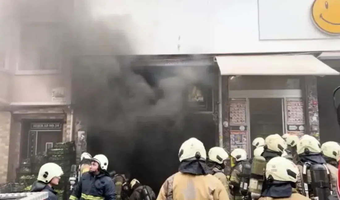 İstanbul Fatih’te 5 katlı bir binanın alt katındaki zincir marketin