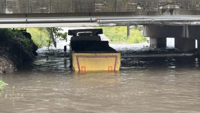Kocaeli’nin Başiskele ilçesinde etkili olan sağanak yağış sonrası Kiraz Deresi